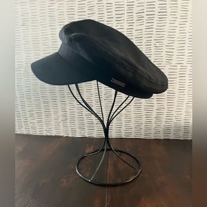 Linen Newsboys Cap in Black